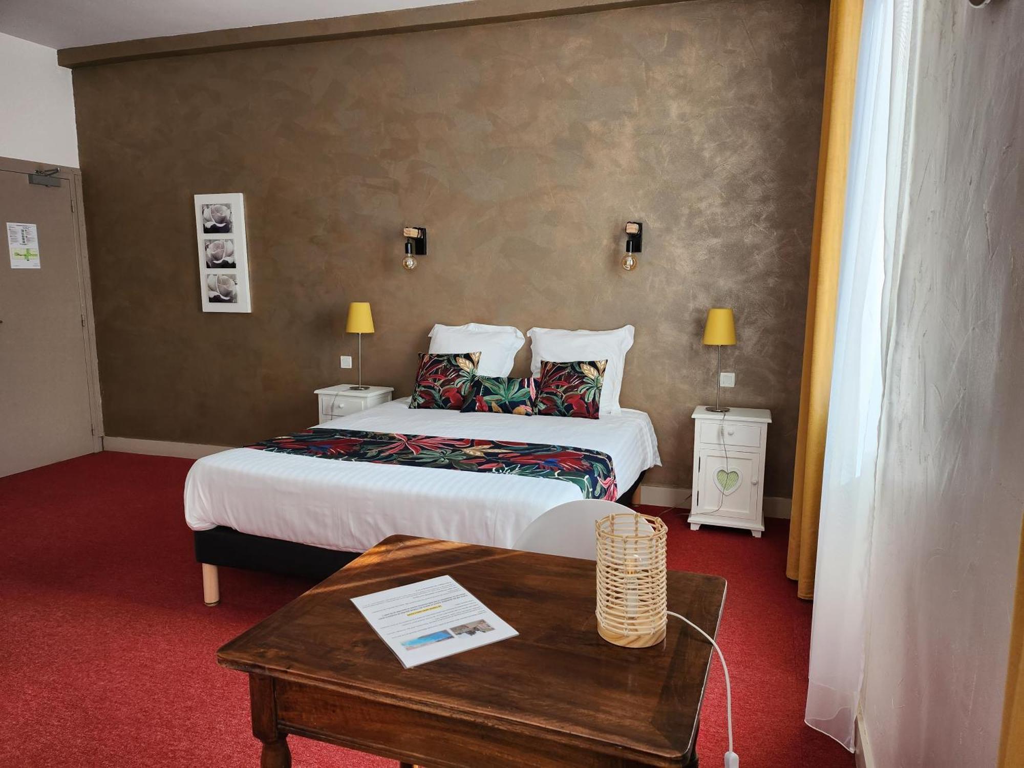 Hotel Des Negociants Lamastre Eksteriør billede